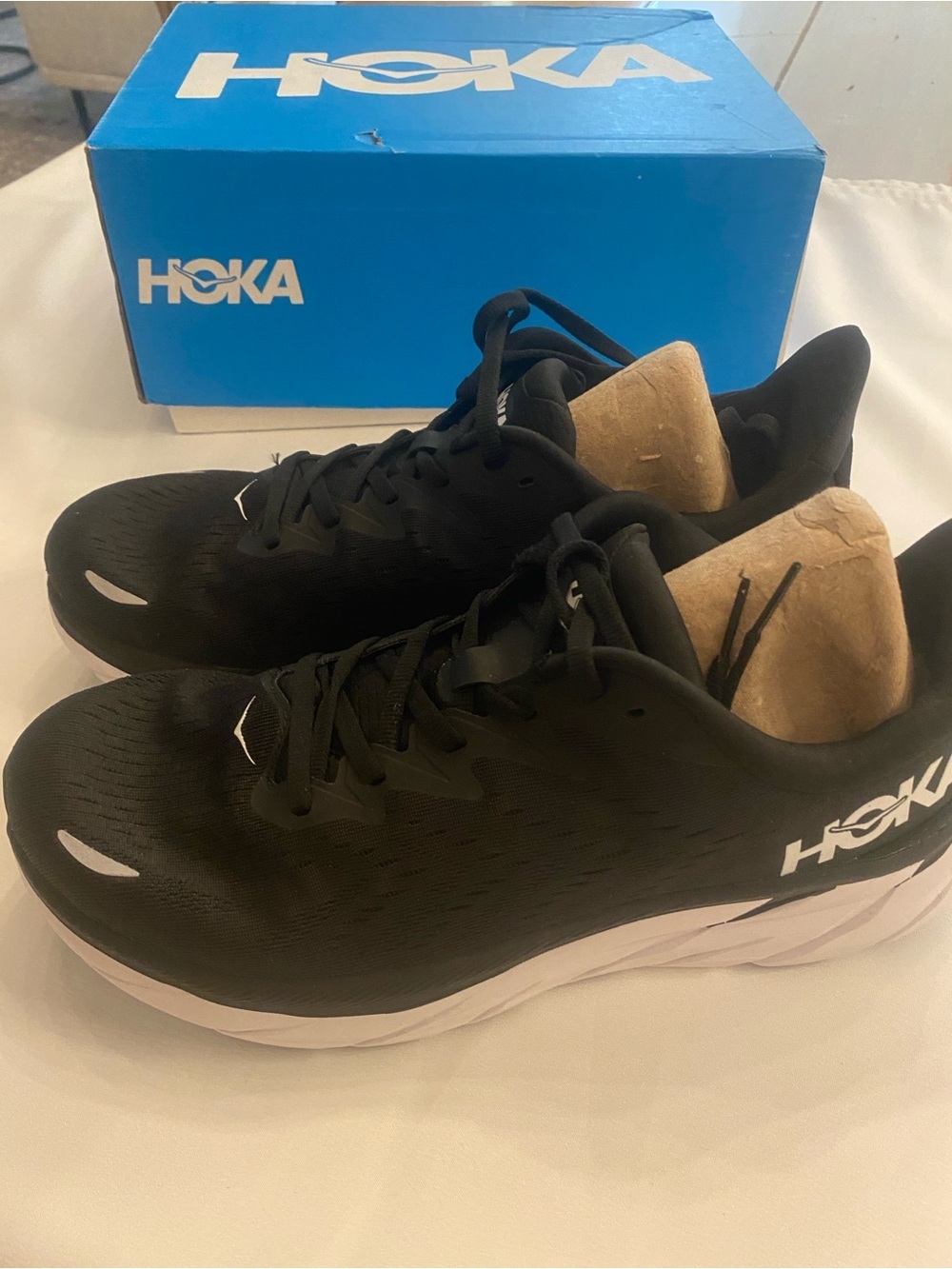 Women’s Hoka Clifton 8 Black White Size 10.5B NEW Performance Running Shoes